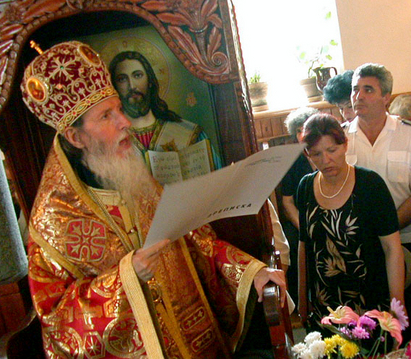 Дядо Иоаникий ще отслужи празнична  Великденска литургия в Бургас