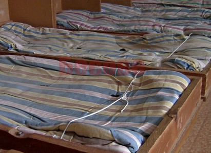 Поморийският кмет строи палати, а децата спят в казарма