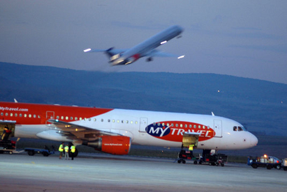 Самолет на Britannia Airways не излетя, пътниците пръснати в Бургас и Поморие