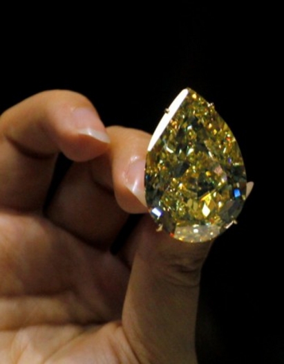 Рядък жълт диамант продаден на търг за $6,6 млн.