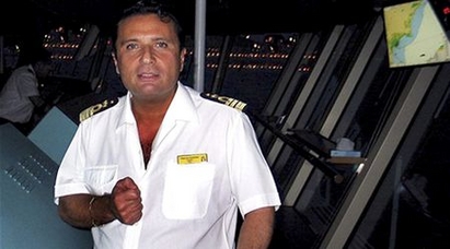 Капитан Скетино паднал неволно в спасителната лодка