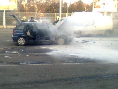 Пожар пламна на паркинга на "Технополис"