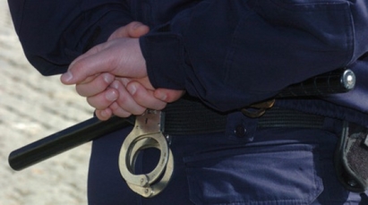 Полицай-менте нагло измами сервитьорка в Созопол, открадна 50 лева