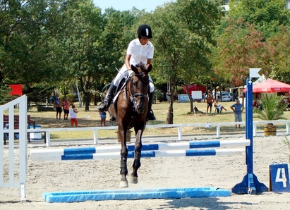 Сияна Базотева от „Кан Крум” с две челни места  за  Републиканското по конен спорт
