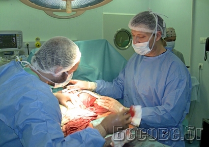 Съдовият хирург Борислав Денчев оперира 5 часа – вижте как спаси човек!