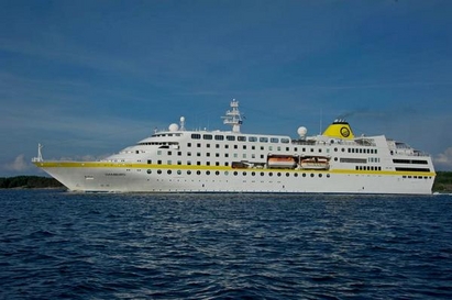 Елитният лайнер "Hamburg" ще акостира с 400 туристи в Пристанище Бургас