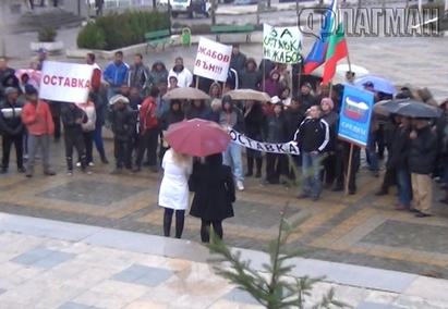 Организирани цигани в бунта срещу кмета на Средец (ВИДЕО)