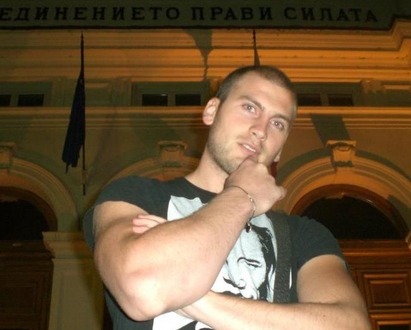 Метин Енимехмедов събира подписи да прави брат си Октай независим кандидат-депутат