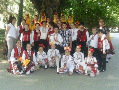 Гордост в Приморско: Детският фолклорен ансамбъл спечели златен медал