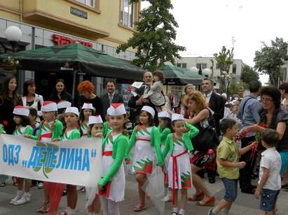 Поморие тържествено почете деня на българската просвета и култура