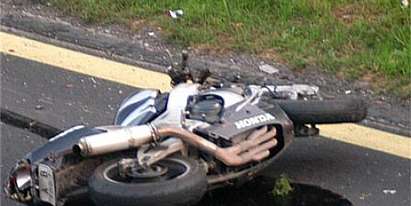 25-годишен мотоциклетист без книжка се натроши на пътя Крушевец-Бургас