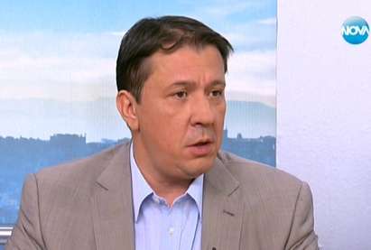 Явор Куюмджиев: Таксата за включване на тока е незаконна