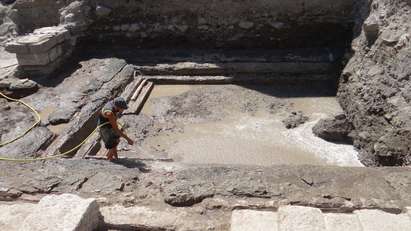 Луксозен мрамор блесна край римски басейн в бургаските Минерални бани