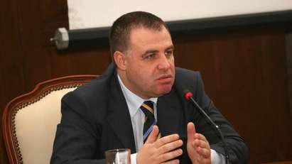 Мирослав Найденов кани Бойко Борисов на конгрес на БАСТА