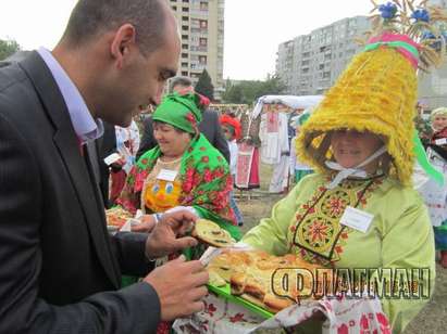 Делегация от Обзор посети побратимения  град Светлотгорск