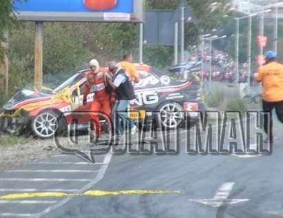Шампионът Илия Царски от яд потроши колата на Пламен Камбуров след инцидента на ралито в Бургас