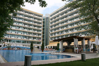 В тузарския „Гранд хотел Оазис” в Слънчев бряг не плащали заплати