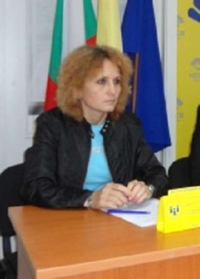 НДСВ пусна доброволци в Бургас, събират подписи за задължително гласуване