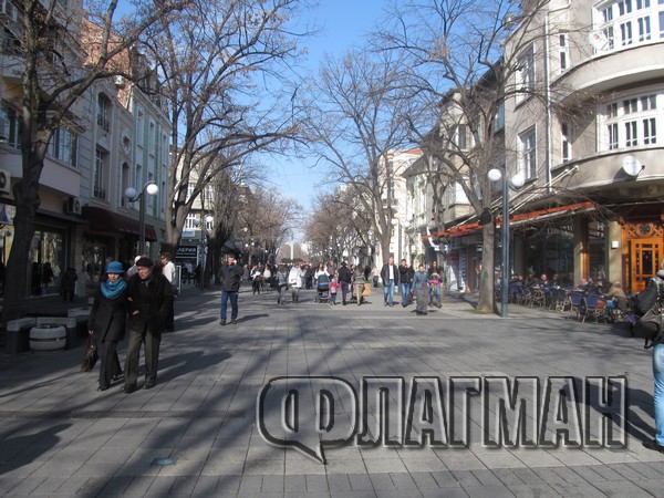 Местни търговци се местят в моловете, наемите по бургаската улица „Александровска” – убийствено високи