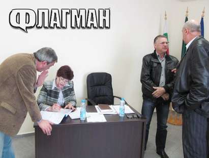 Кметът на Айтос си намери слуга в Общинския съвет, за да прокара бюджет 2014 г. (обновена)