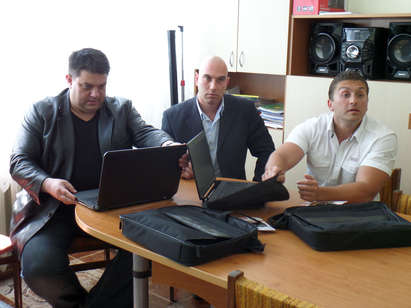 БСП дари два лаптопа на детската градина в Царево