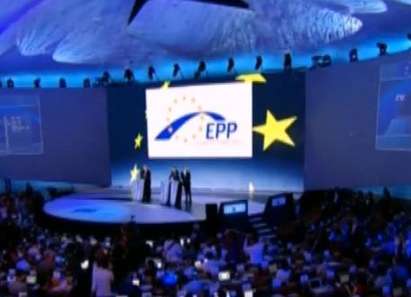 Европейската народна партия остава с най-много евродепутати