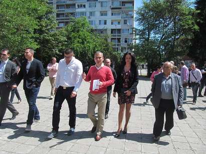 32-ма отговорници пазели гърба на Иван Тагавов като лидер на Бареков в Бургас