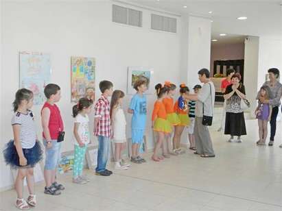 Над 400 деца показаха артистичните си умения в „Корабът на изкуствата” в Поморие