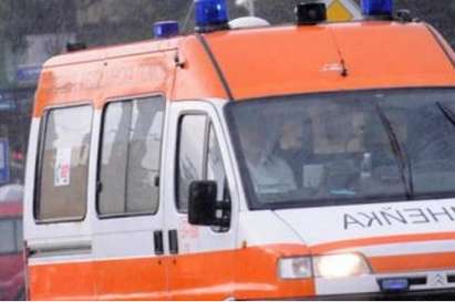 Страшна катастрофа с ТИР и 2 коли край Враца, летят 3 линейки
