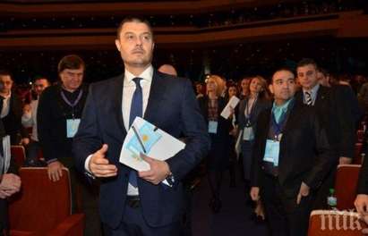 Бареков отива сам на избори