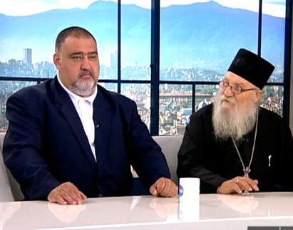 Отец Иван и Павел Чернев се скараха заради нещастните роми