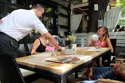 PLAN B  – новият ресторант за здравословно хранене на боса на комплекс „Нептун” е летният хит на Бургас