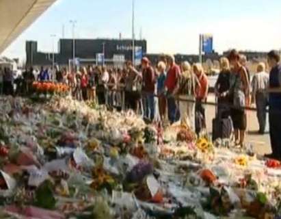 Холандия потъна в траур, очаква се в Айндховен самолетът с телата на жертвите от катастрофиралия Боинг