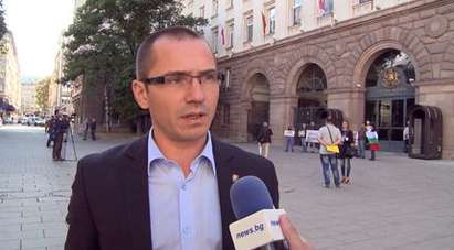 Ангел Джамбазки запозна Европарламента с тормоза на българите в Македония