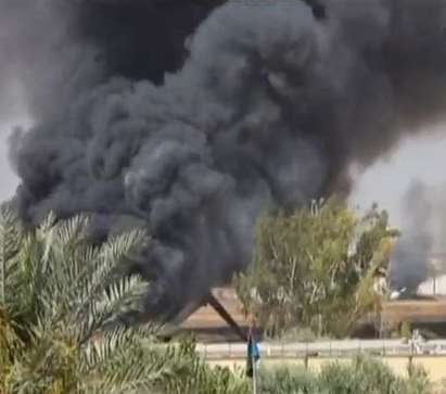 Резервоар с милиони литри бензин гори в Триполи, властите плашат с екокатастрофа