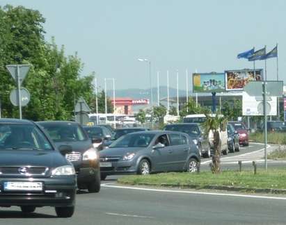 Сигнал до "Флагман": Помощ!  Нагли софийски шофьори налазиха Бургас