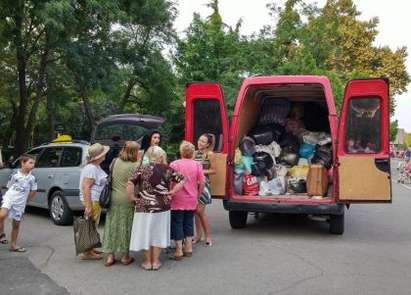 Десетки бургазлии дариха хранителни пакети и вода за пострадалите в Мизия