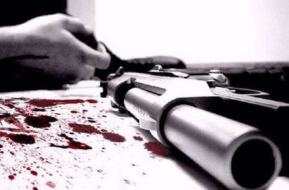 Черна серия в Бургас: Мъж се наръга с нож пред очите на близките, друг се гръмна с ловна пушка