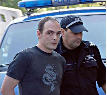 Бащата-изнасилвач Петко Полименов в абстиненция в затвора в Бургас, поръча на брат си метамфетамин