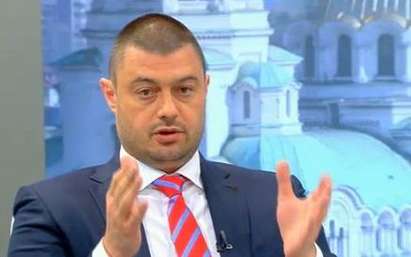 Бареков иска да го наричат новия Доган и да раздава порциите във властта