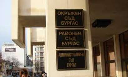 Две години затвор за бургазлията Тодор Атанасов, задигнал таблет от ученик