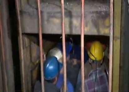 43 работници от мина „Черно море“ стачкуват на 300 метра под земята