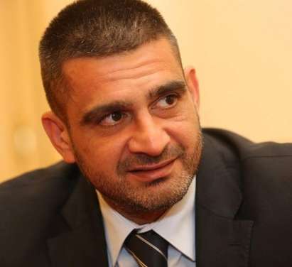Кандидатът на ГЕРБ Семир Абу Мелих катастрофира