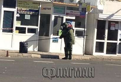Чанта с бельо и дамски принадлежности вдигна на крак полицията в Поморие