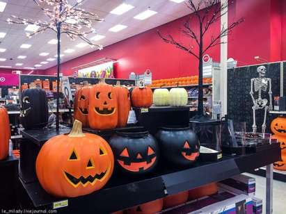 Хелоуин треската завладя САЩ, хората масово купуват тиквени фенери