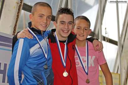 Бургаските плувци от Черноморец с отлично представяне на международен турнир