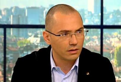 Джамбазки: Не желаем НПСД във властта, защото лидерите й имат връзки не с Мики Маус, а с Ердоган