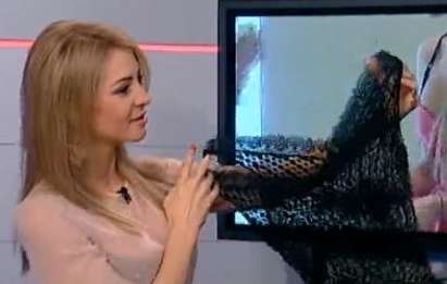 Ели Кучкова раздава секси подаръци в ТВ ефира, чака политик да й поиска ръката