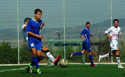 Левски отмъкна футболен талант №1 на Бургас