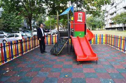 Изграждат модерна детска площадка в зона „В“ на ж.к.“Меден рудник“